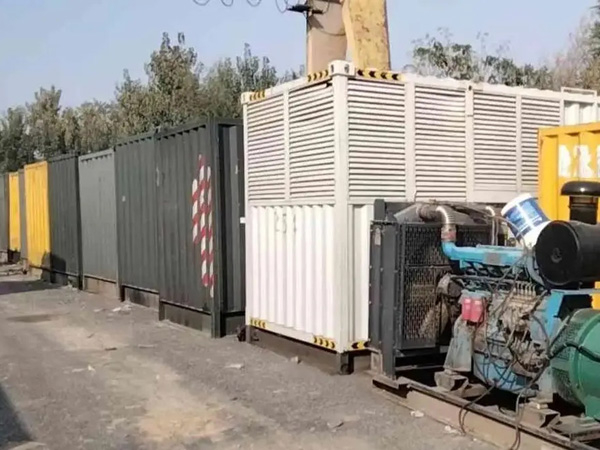 宜君200KW柴油发电机机组每小时油耗是多少？